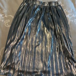 Knife pleated skirt